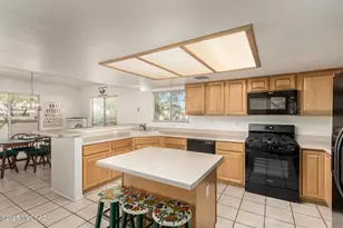 12487 N Wayfarer Way, Oro Valley, AZ 85755 - Photo 15