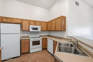 6563 E Ladonna Ln, Tucson, AZ 85756 - Photo 13