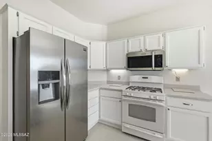 846 E Royal Ridge Dr, Oro Valley, AZ 85755 - Photo 7