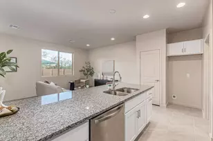 8821 N Sherry Cervi Wy, Tucson, AZ 85743 - Photo 27