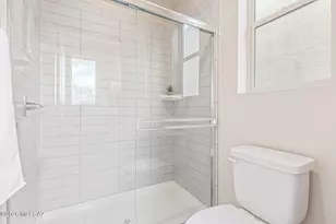 8821 N Sherry Cervi Wy, Tucson, AZ 85743 - Photo 31