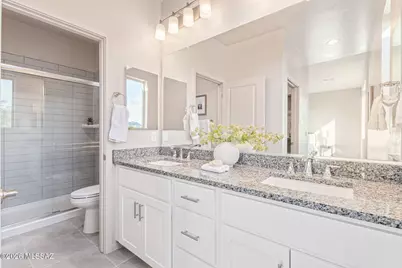 8821 N Sherry Cervi Way, Tucson, AZ 85743 - Photo 5