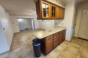 1833 S Oak Park Dr, Tucson, AZ 85710 - Photo 9