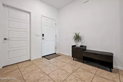 7738 S Sugarbend Drive, Tucson, AZ 85757 - Photo 9