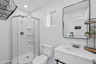 8449 E Kent Pl, Tucson, AZ 85710 - Photo 29