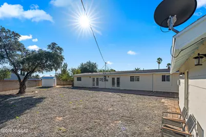 8449 E Kent Place, Tucson, AZ 85710 - Photo 31