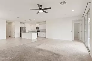 10704 W Embrey Dr, Marana, AZ 85653 - Photo 15