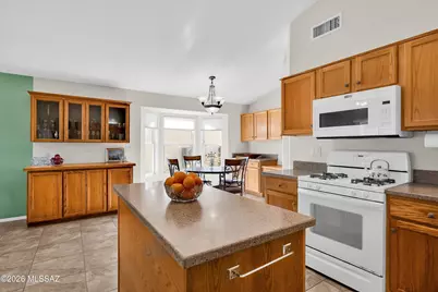 1963 E Desert Lark Pass, Green Valley, AZ 85614 - Photo 11