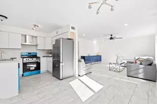 3042 W Christopher Dr, Tucson, AZ 85746 - Photo 9