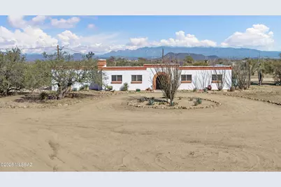 7640 W Maverick Road, Sahuarita, AZ 85629 - Photo 1