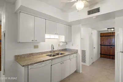 7640 W Maverick Road, Sahuarita, AZ 85629 - Photo 9