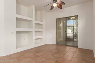 335 E Calle Nacrita, Green Valley, AZ 85614 - Photo 9