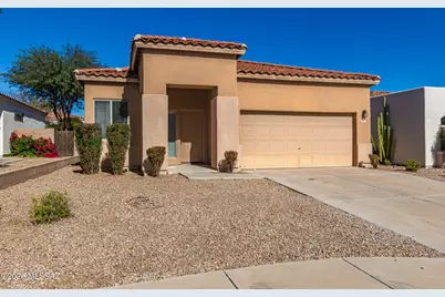 335 E Calle Nacrita, Green Valley, AZ 85614 - Photo 1