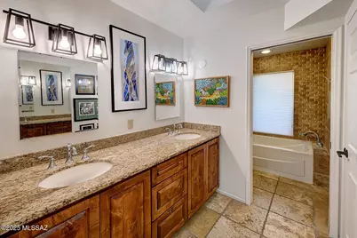 6513 N Green Briar Drive, Tucson, AZ 85718 - Photo 13