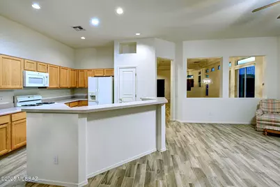 345 W Continental Vista Place, Green Valley, AZ 85614 - Photo 7