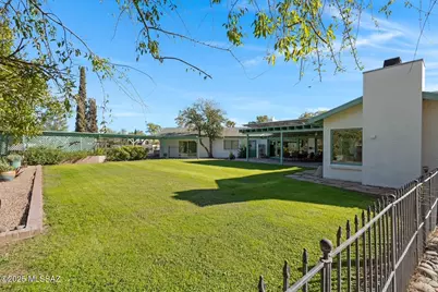 20 N Sierra Vista Drive, Tucson, AZ 85719 - Photo 11