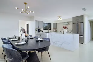 1005 W Emerine Dr, Tucson, AZ 85704 - Photo 1