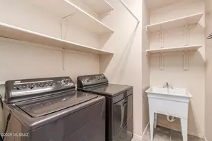 2713 N Neruda Ln, Tucson, AZ 85712 - Photo 31