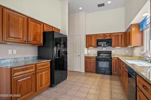 1489 W Bridalveil Pl, Oro Valley, AZ 85737 - Photo 11