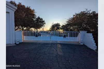 568 N Las Flores Drive, Oracle, AZ 85623 - Photo 3