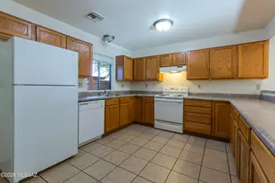 1102 E Halcyon Rd, Tucson, AZ 85719 - Photo 5