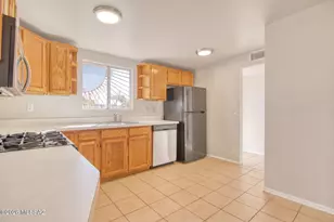 6525 E David Dr, Tucson, AZ 85730 - Photo 17