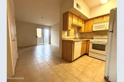 1810 E Blacklidge Drive #319, Tucson, AZ 85719 - Photo 1