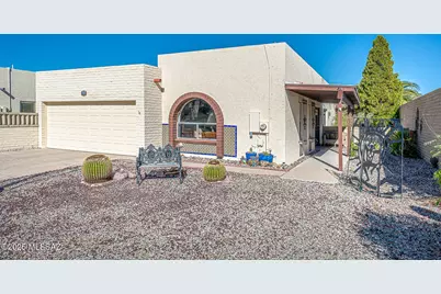 920 W Camino Sagasta, Green Valley, AZ 85622 - Photo 3