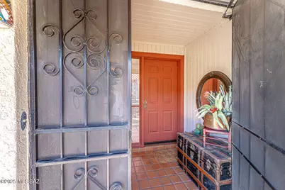 920 W Camino Sagasta, Green Valley, AZ 85622 - Photo 7