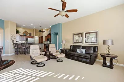 2568 E Alexis Court, Green Valley, AZ 85614 - Photo 11