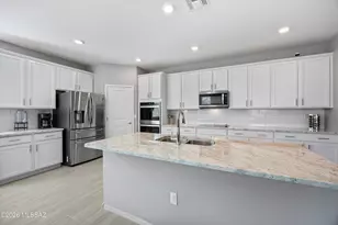 10245 S Wheel Spoke Ln, Vail, AZ 85641 - Photo 13