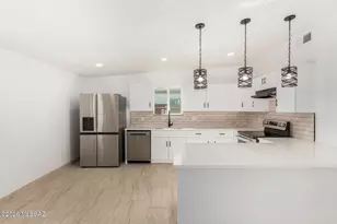 249 N Melwood Ave, Tucson, AZ 85745 - Photo 11