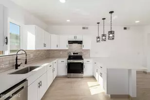 249 N Melwood Ave, Tucson, AZ 85745 - Photo 13