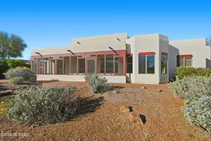 933 W Placita Llovizna, Green Valley, AZ 85614 - Photo 17