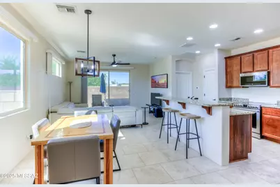 2945 W Stepping Stone Court, Tucson, AZ 85741 - Photo 5