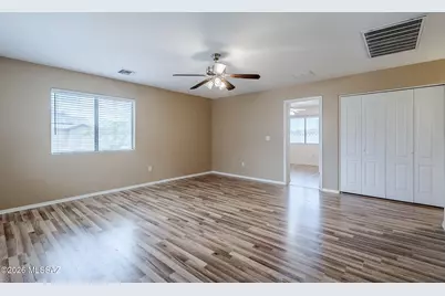 8847 N Moonfire Drive, Tucson, AZ 85743 - Photo 17