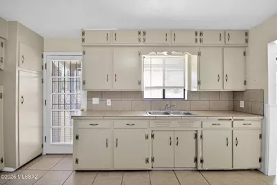 2601 N Treat Avenue, Tucson, AZ 85716 - Photo 9