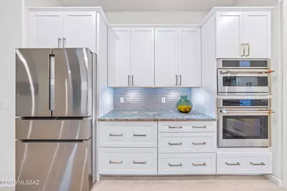 5197 W Brentwood Lane, Oro Valley, AZ 85742 - Photo 9