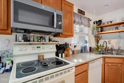 915 N Venice Avenue #APT B, Tucson, AZ 85711 - Photo 15