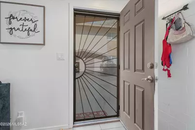 915 N Venice Avenue #APT B, Tucson, AZ 85711 - Photo 3