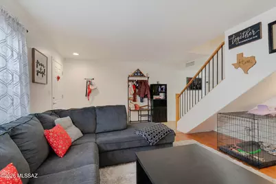 915 N Venice Avenue #APT B, Tucson, AZ 85711 - Photo 7