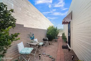 2811 S Camino Godoy, Green Valley, AZ 85622 - Photo 11