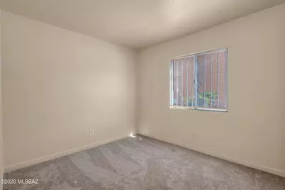 1801 E Blacklidge Drive #108, Tucson, AZ 85719 - Photo 15