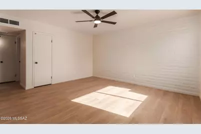 3960 E Flower Street #APT 11, Tucson, AZ 85712 - Photo 7