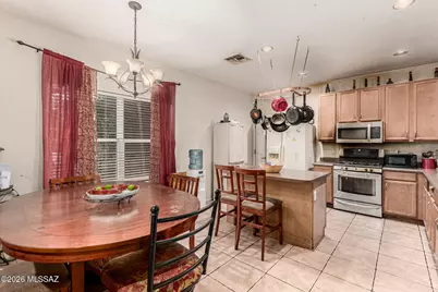 109 E Oracle Oak Street, Sahuarita, AZ 85629 - Photo 9