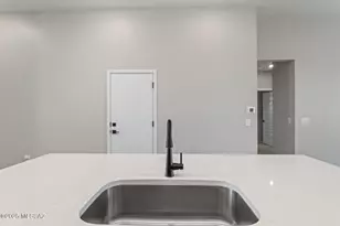 7706 S Wild Pr Dr, Tucson, AZ 85757 - Photo 11