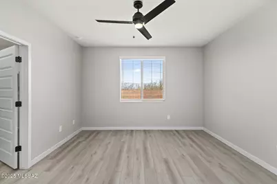 7706 S Wild Prairie Drive, Tucson, AZ 85757 - Photo 13
