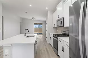 7706 S Wild Pr Dr, Tucson, AZ 85757 - Photo 5