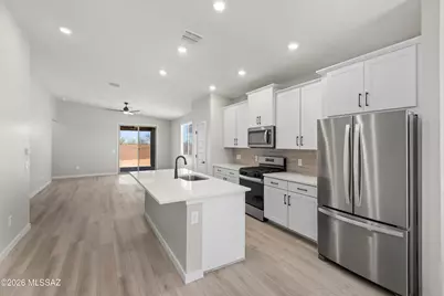 7762 S Wild Prairie Drive, Tucson, AZ 85757 - Photo 3