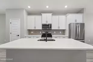 7778 S Wild Pr Dr, Tucson, AZ 85757 - Photo 5